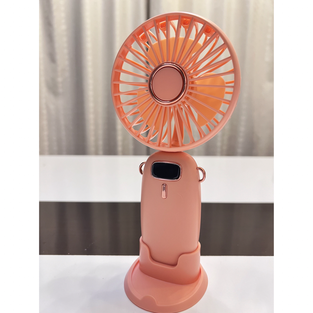 ハンディファン 4in1 ピンク スマホ/家電/カメラの冷暖房/空調(扇風機)の商品写真