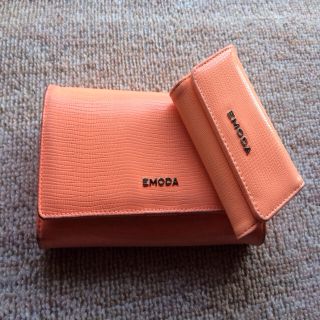 エモダ(EMODA)の二つで5500円！！！(財布)