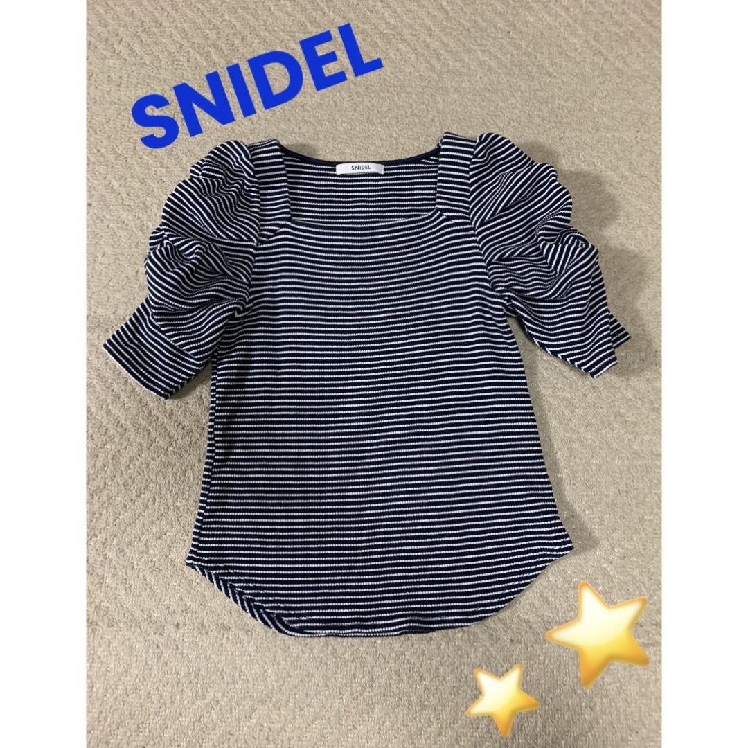 SNIDEL(スナイデル)のSNIDEL  半袖カットソー　ワンサイズ スポーツ/アウトドアのトレーニング/エクササイズ(その他)の商品写真