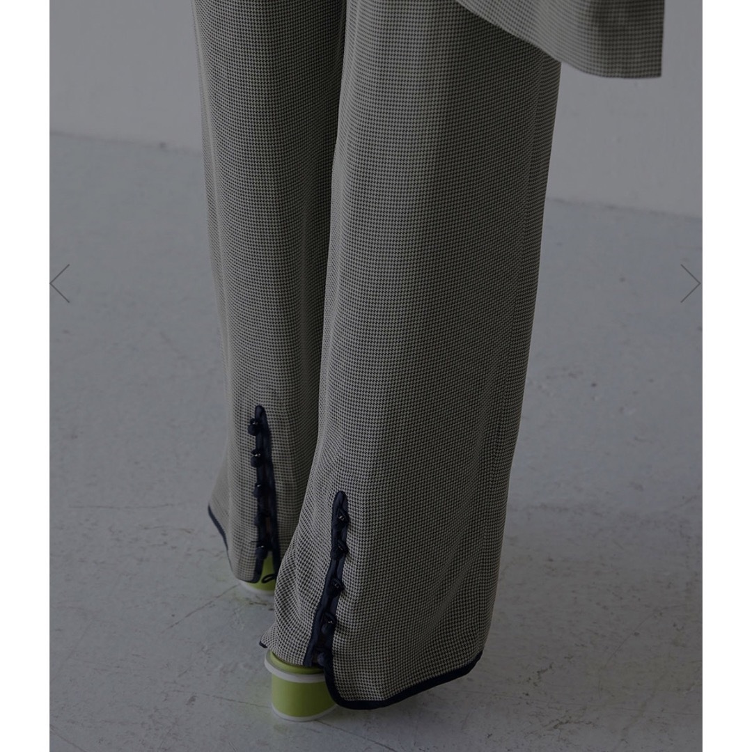 Ameri VINTAGE(アメリヴィンテージ)のAmeri MEDI HOUNDSTOOTH STRAIGHT PANTS レディースのパンツ(カジュアルパンツ)の商品写真