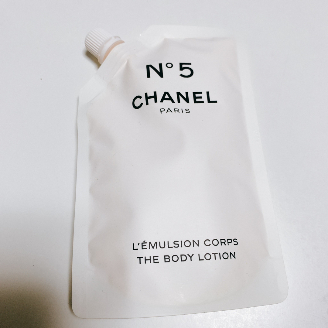 CHANEL(シャネル)の新品 CHANELシャネル N05 ボディローション＆ノベルティ＆ブレスレット コスメ/美容のボディケア(ボディローション/ミルク)の商品写真