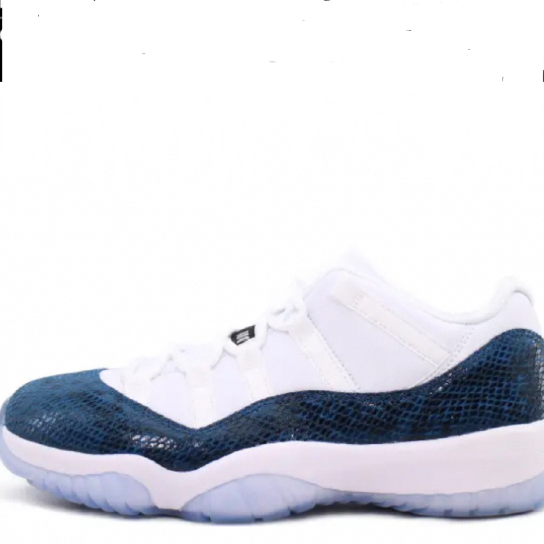 NIKE(ナイキ)の NIKE  AIR JORDAN 11 RETRO LOW 青蛇　鱗　29.5 メンズの靴/シューズ(スニーカー)の商品写真