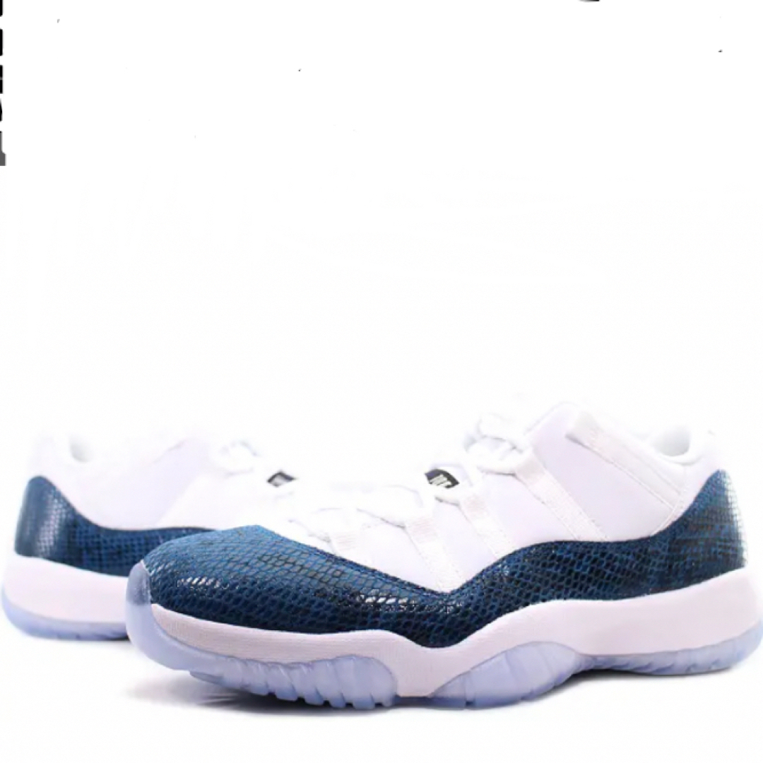 NIKE(ナイキ)の NIKE  AIR JORDAN 11 RETRO LOW 青蛇　鱗　29.5 メンズの靴/シューズ(スニーカー)の商品写真