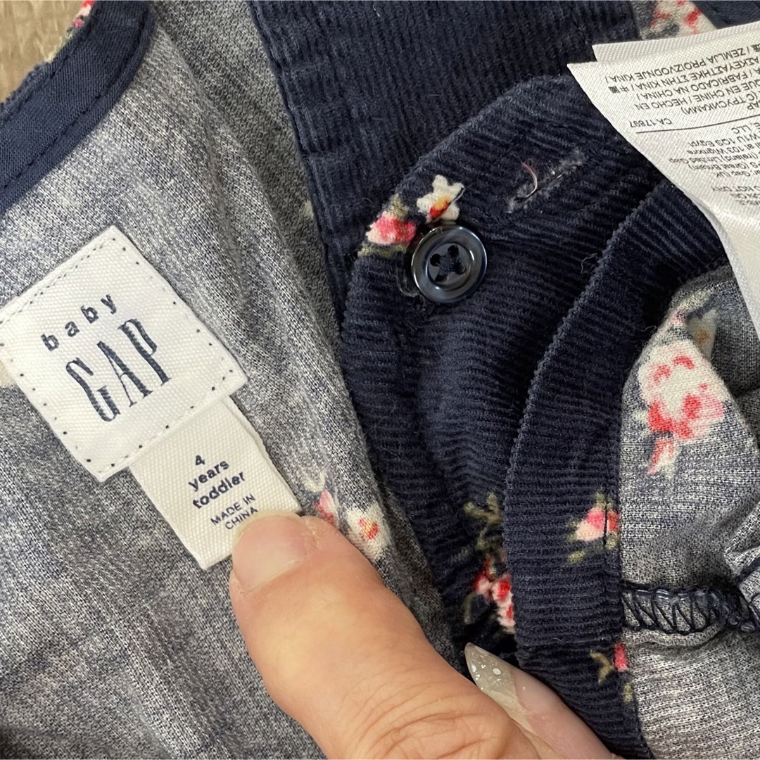 GAP Kids(ギャップキッズ)の小花柄　ワンピース100 キッズ/ベビー/マタニティのキッズ服女の子用(90cm~)(ワンピース)の商品写真