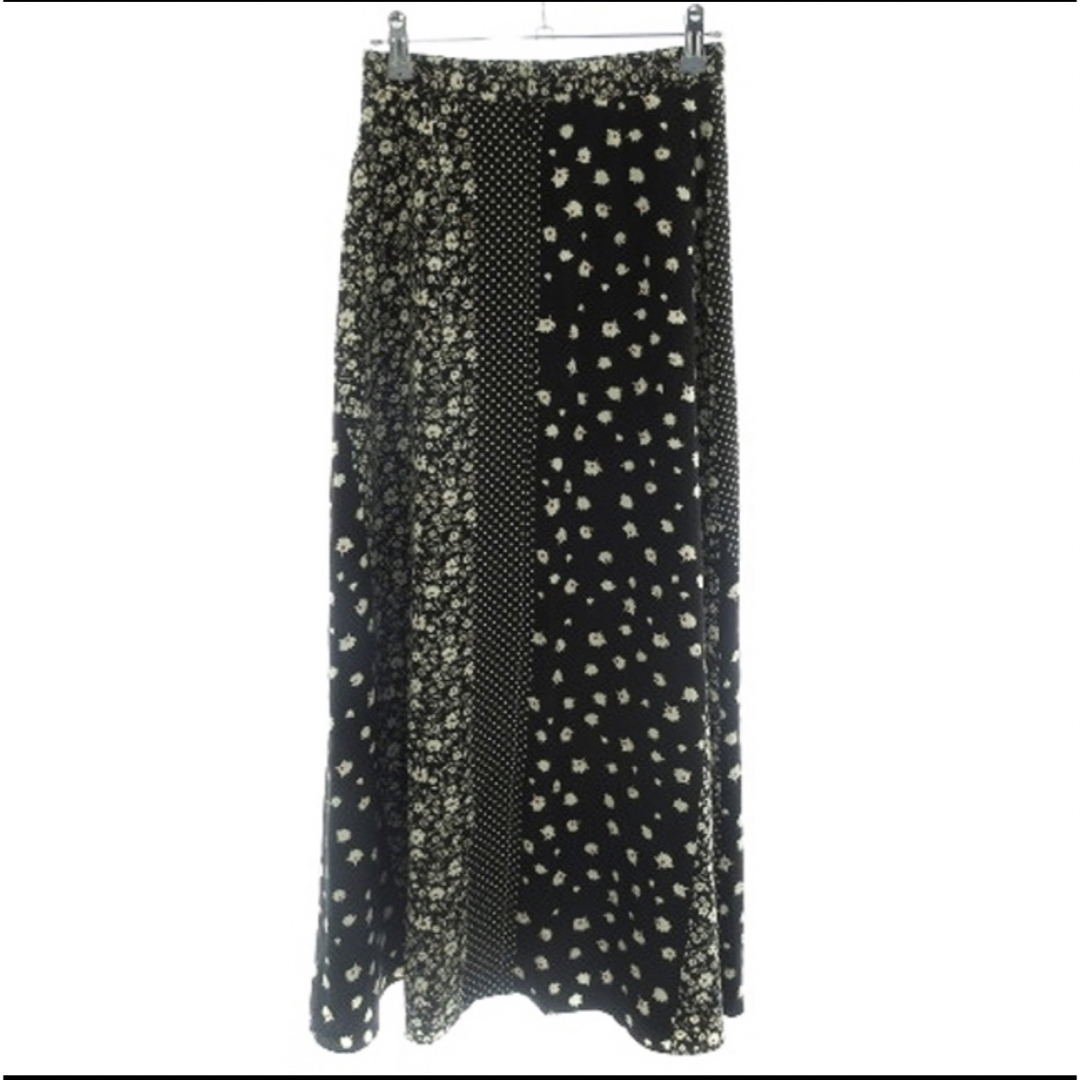 UNITED ARROWS(ユナイテッドアローズ)のユナイテッドアローズ スカート フレア ロング 薄手 花柄 36 黒 白 レディースのスカート(ロングスカート)の商品写真