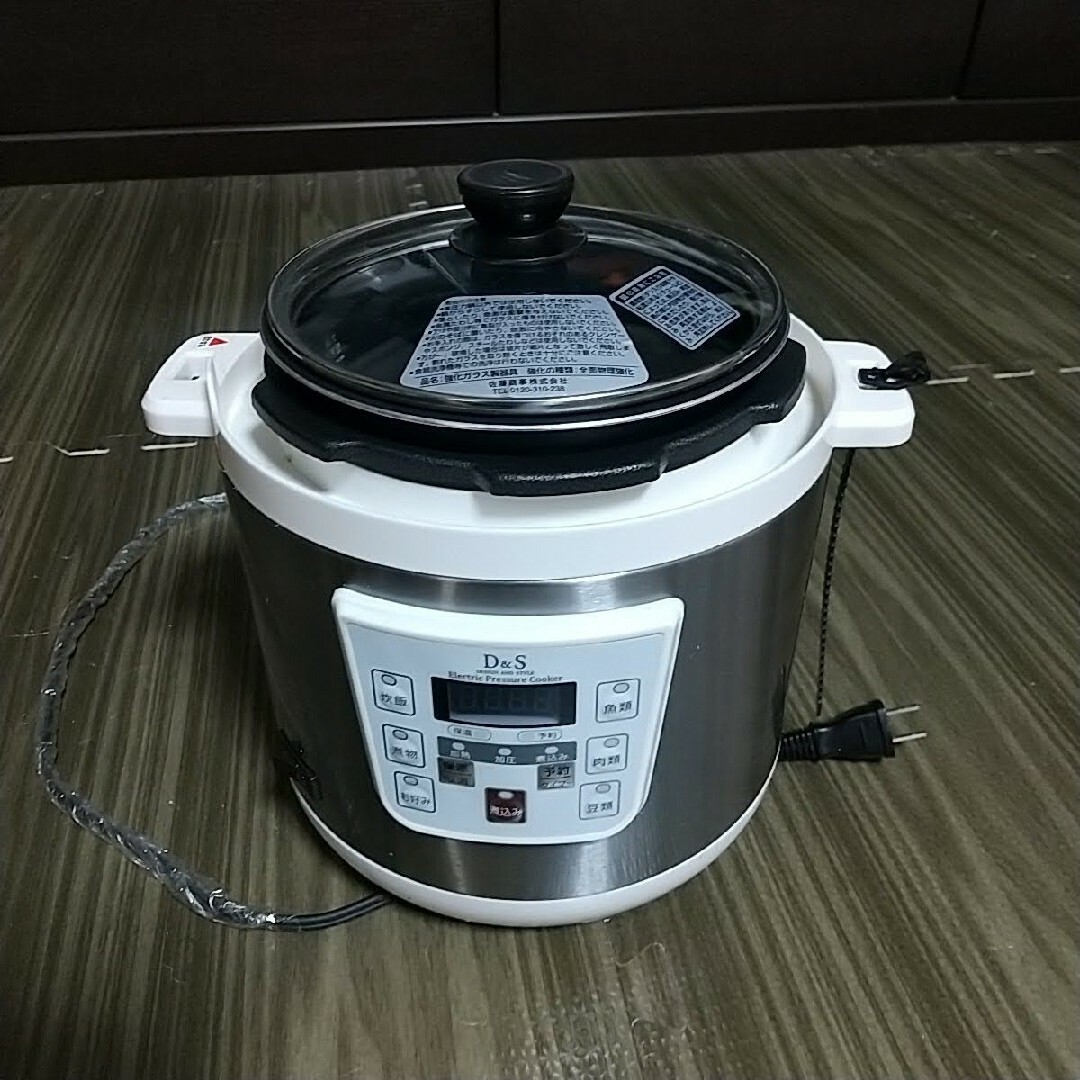 わけあり 電気圧力鍋 インテリア/住まい/日用品のキッチン/食器(調理道具/製菓道具)の商品写真