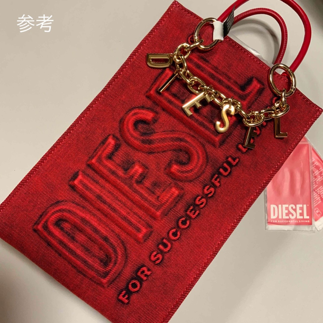 洗練されたデザイン　DIESEL　A-LETTERS CHARM　ゴールドDIESELMAKO