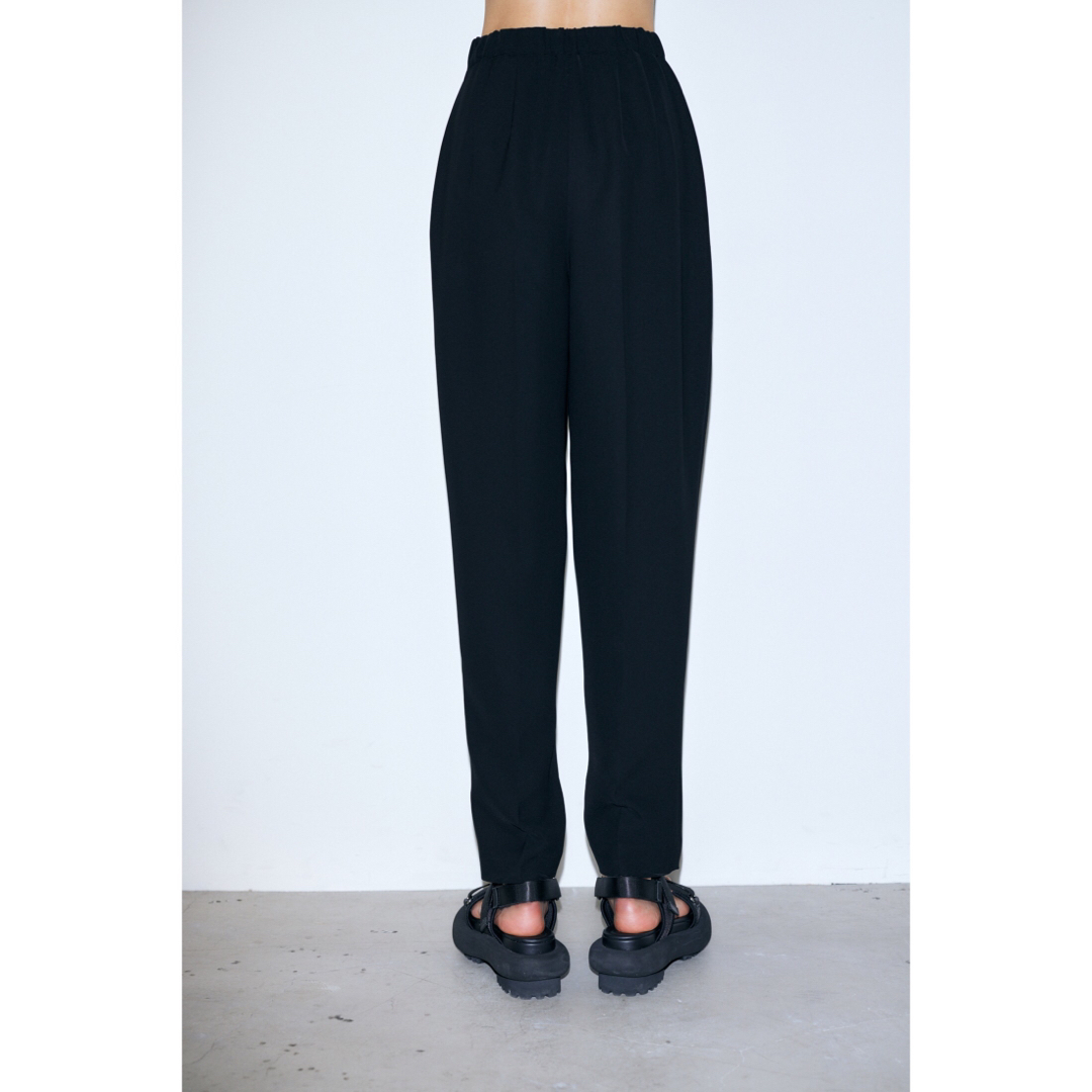 ENFOLD - 新品【ENFOLD エンフォルド】CENTER-PRESS EGG PANTSの通販