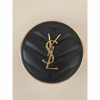 イヴサンローランボーテ(Yves Saint Laurent Beaute)のイブサンローラン アンクルドポーケース(ボトル・ケース・携帯小物)