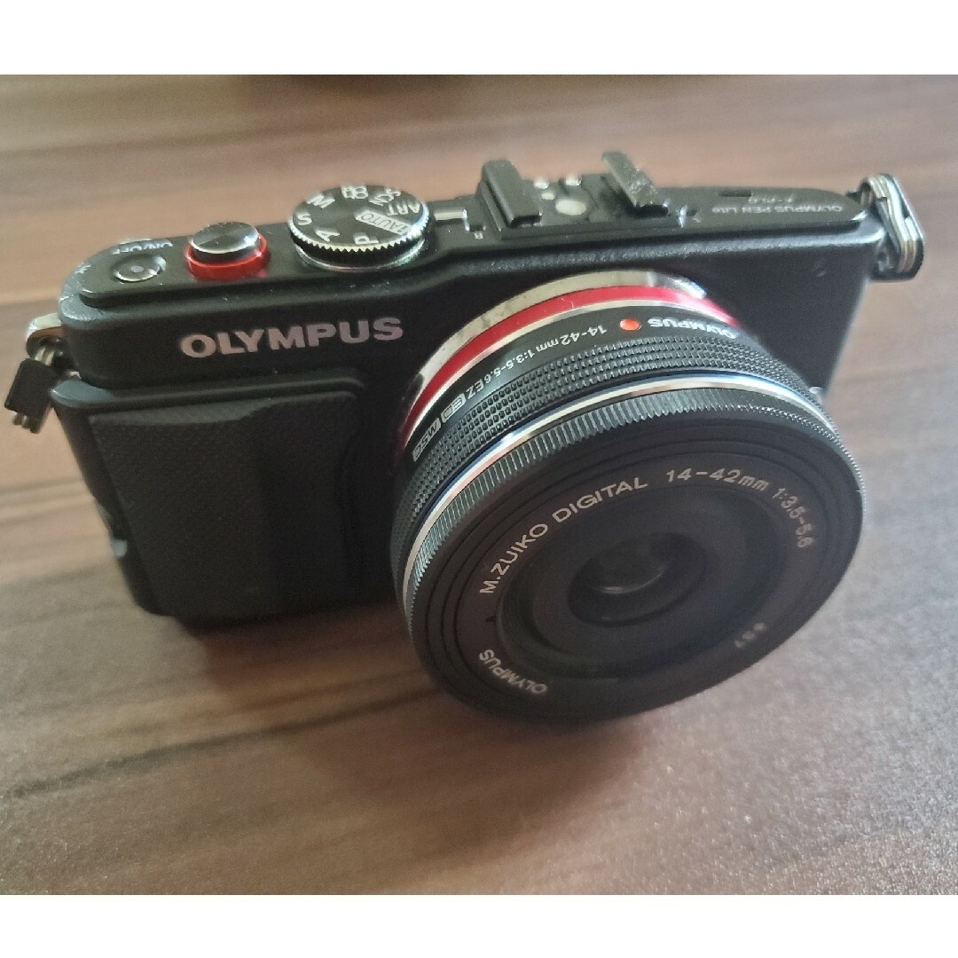 OLYMPUS(オリンパス)のオリンパス　PL6　ブラック　キットレンズ+望遠レンズ付き スマホ/家電/カメラのカメラ(ミラーレス一眼)の商品写真