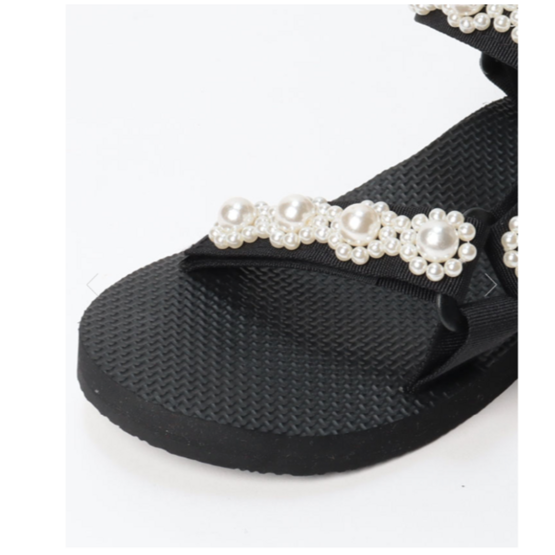 UNITED ARROWS(ユナイテッドアローズ)の【7/25迄限定値下げ】アリゾナラブ　 PEARL SANDAL　パールサンダ レディースの靴/シューズ(サンダル)の商品写真