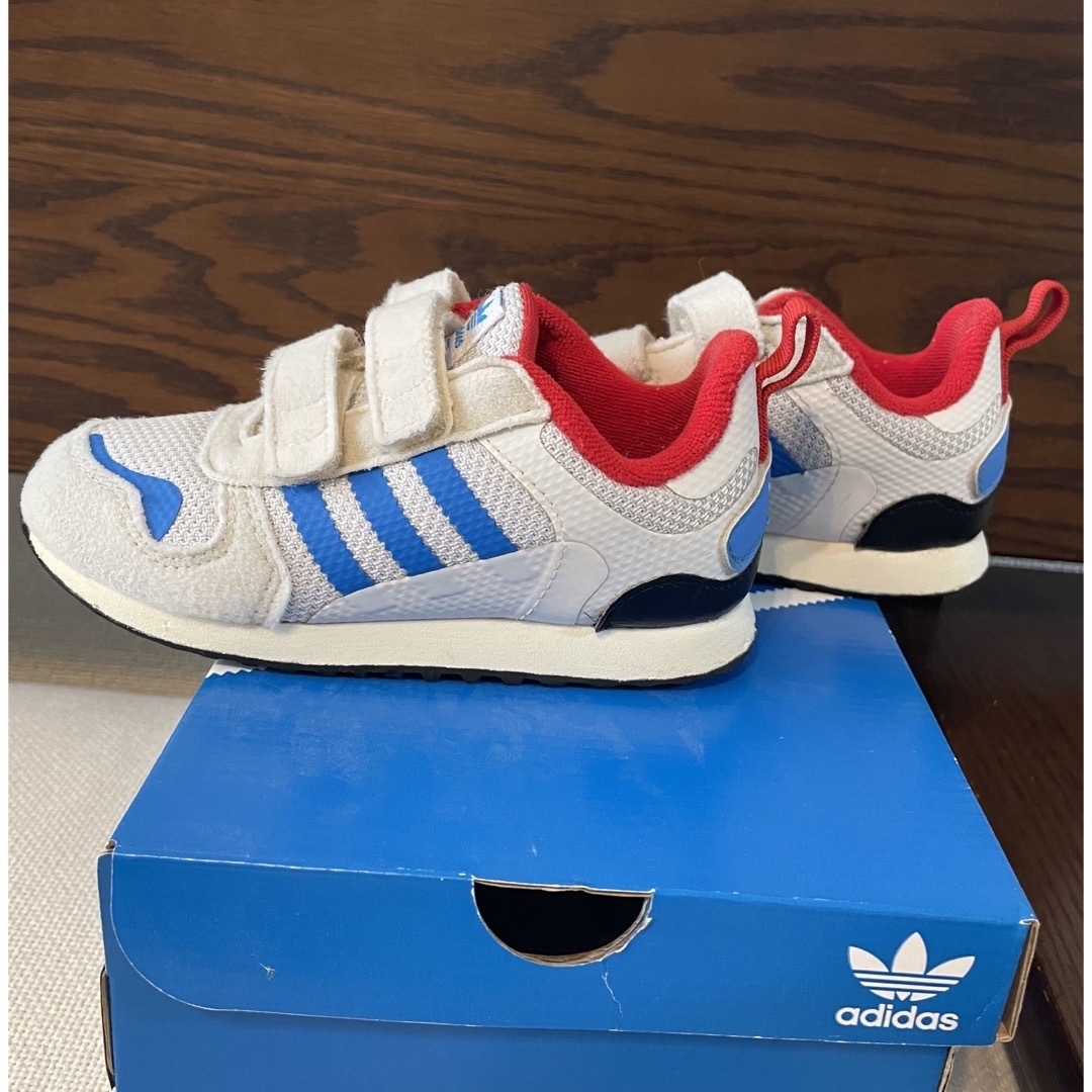 Originals（adidas）(オリジナルス)のアディダス　ZX700 16cm 箱無し キッズ/ベビー/マタニティのキッズ靴/シューズ(15cm~)(スニーカー)の商品写真