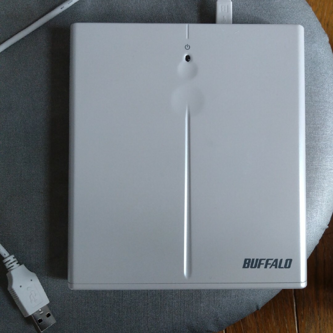 Buffalo(バッファロー)のDVSM-P58U2/B-WH スマホ/家電/カメラのオーディオ機器(ポータブルプレーヤー)の商品写真