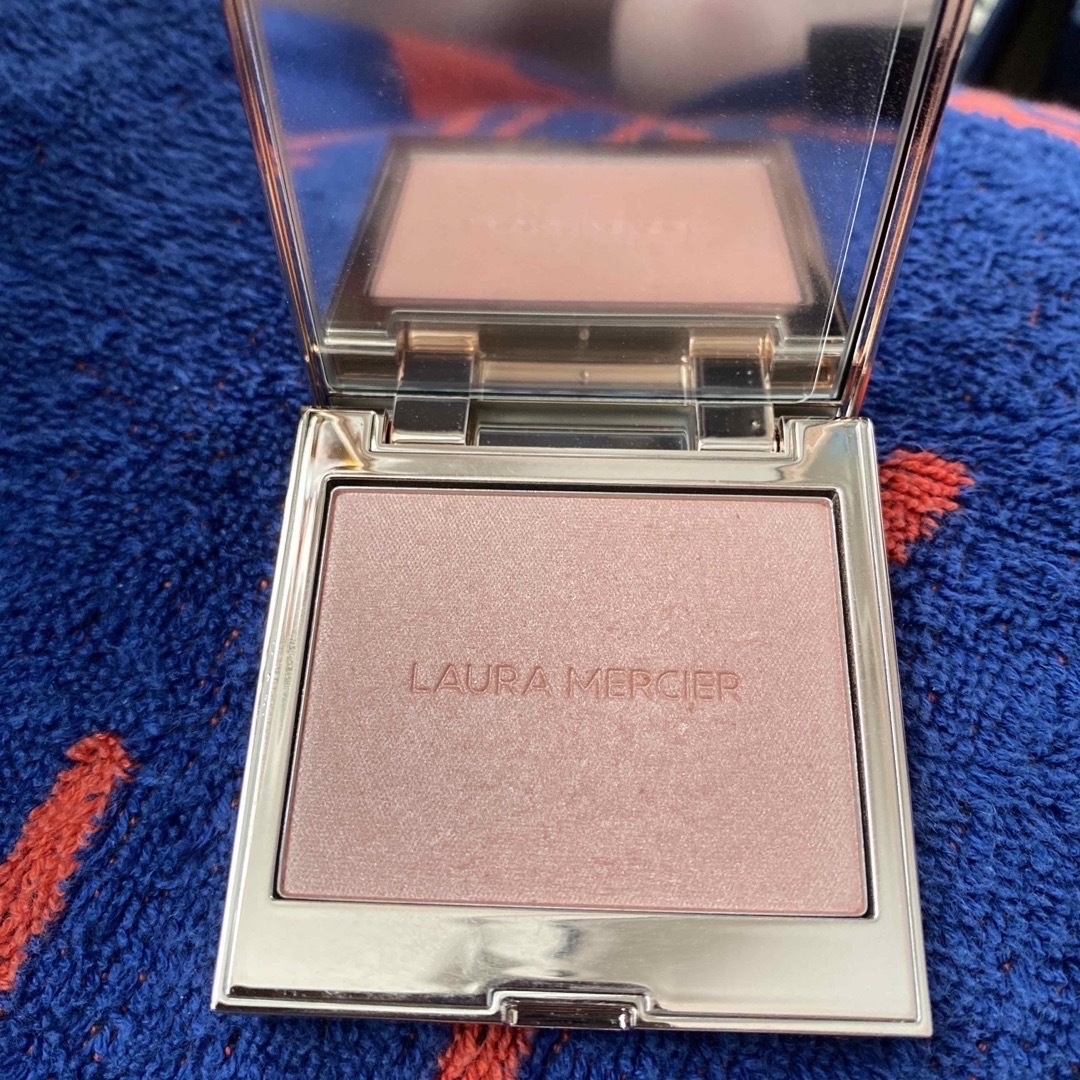 laura mercier(ローラメルシエ)のローラメルシエ  ブラッシュカラーインフュージョン　R1  コスメ/美容のベースメイク/化粧品(チーク)の商品写真