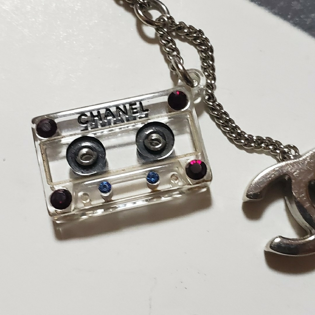 CHANEL(シャネル)のシャネル　カセットテープネックレス　激レア CHANEL レディースのアクセサリー(ネックレス)の商品写真