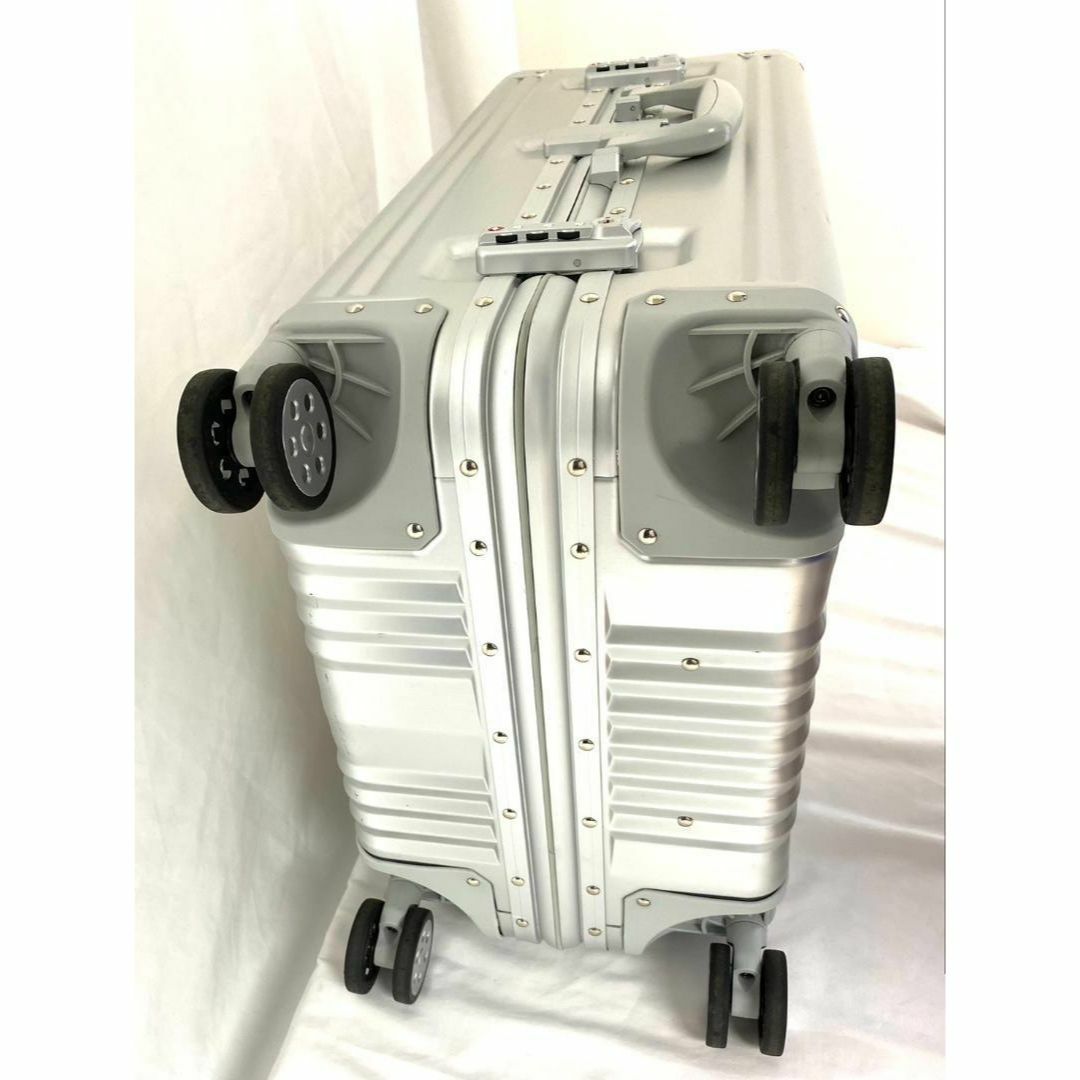 メルセデス ベンツ アルミスーツケース 65L TSAダイヤル式ロック搭載