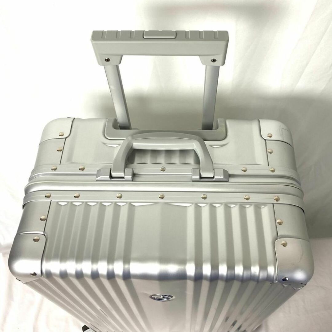 メルセデス ベンツ アルミスーツケース 65L TSAダイヤル式ロック搭載
