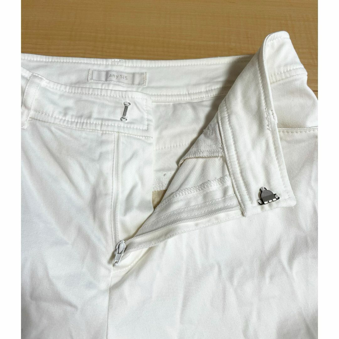 anySiS(エニィスィス)のanySiS レディース　白　ズボン　カジュアルパンツ レディースのパンツ(カジュアルパンツ)の商品写真
