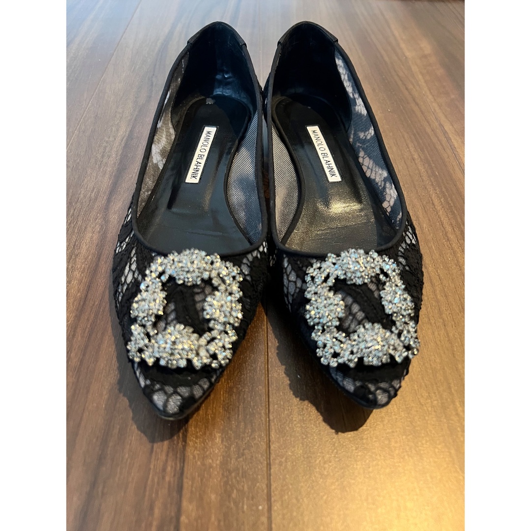 MANOLO BLAHNIK(マノロブラニク)の【〜7/23限定お値下げ】【美品】ハンギシフラット　マノロブラニク　レース　38 レディースの靴/シューズ(バレエシューズ)の商品写真