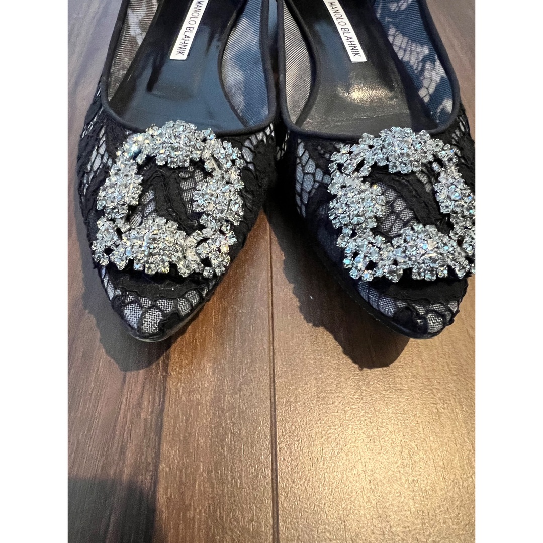 MANOLO BLAHNIK(マノロブラニク)の【〜7/23限定お値下げ】【美品】ハンギシフラット　マノロブラニク　レース　38 レディースの靴/シューズ(バレエシューズ)の商品写真