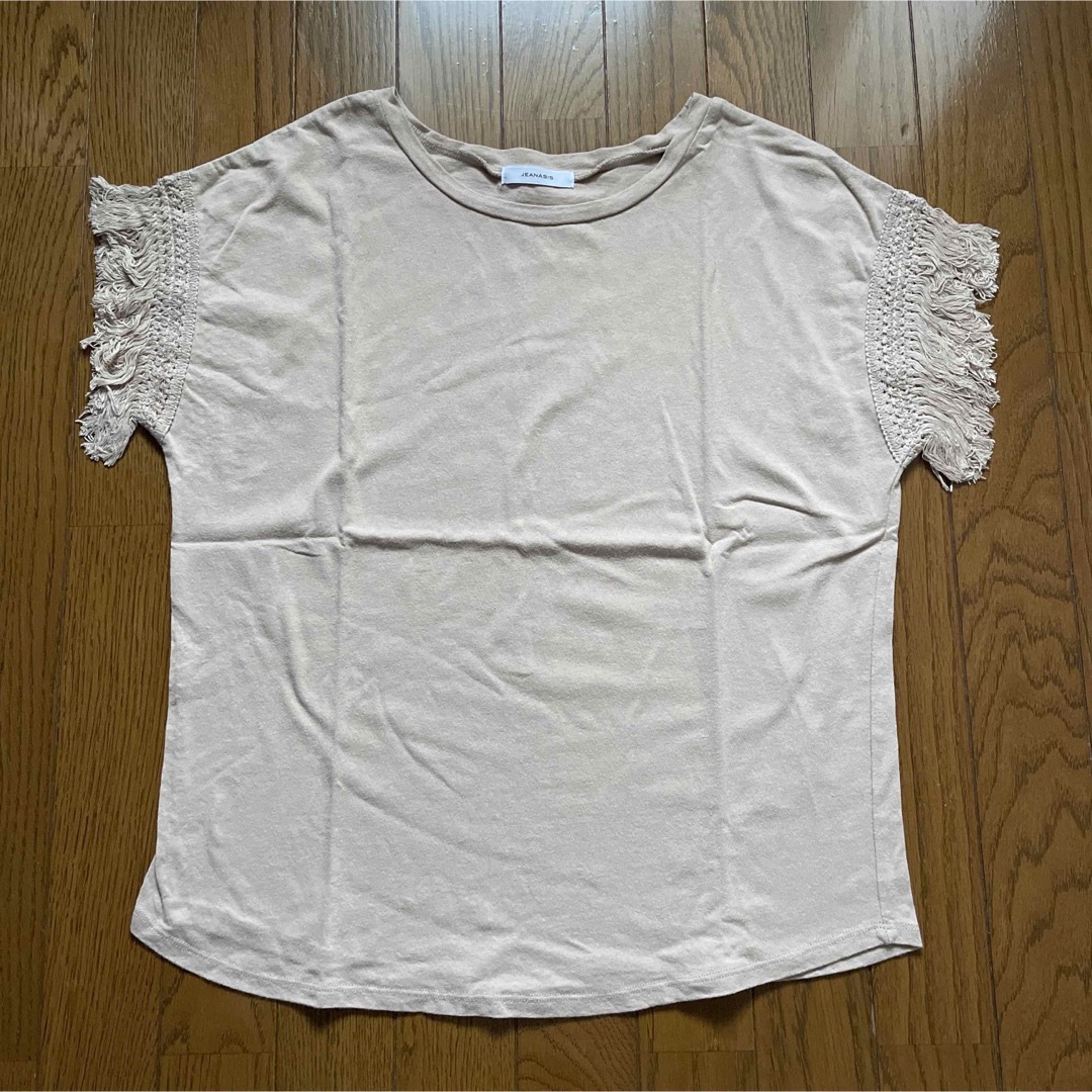 JEANASIS(ジーナシス)のJEANASIS 袖フリンジTシャツ レディースのトップス(Tシャツ(半袖/袖なし))の商品写真