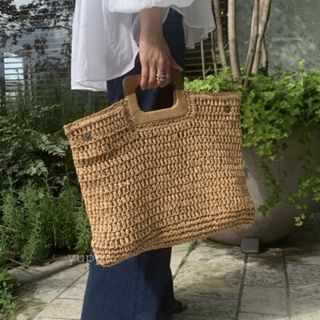 ウッドハンドルストローバッグ ブラウン 人気 綺麗 カゴバッグ かごバッグ 美品(かごバッグ/ストローバッグ)