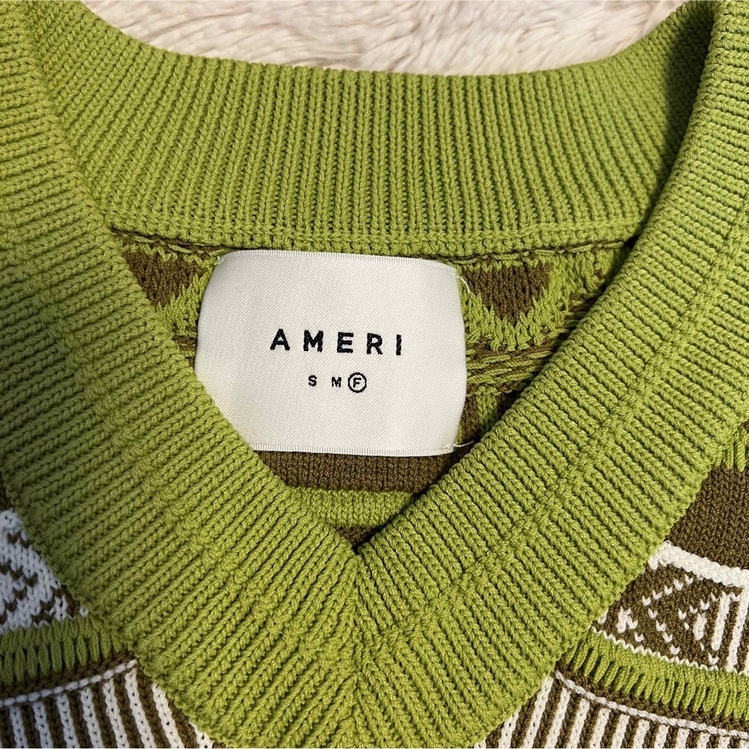 Ameri VINTAGE(アメリヴィンテージ)のAMERIアメリヴィンテージ　ジャガード編みVネックニットベスト★グリーン白 レディースのトップス(ベスト/ジレ)の商品写真