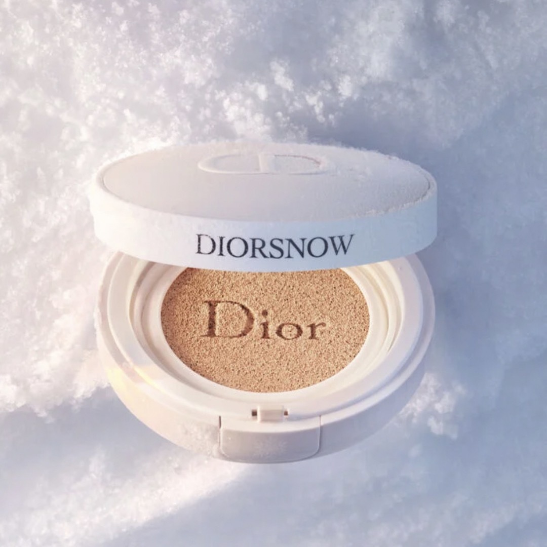 Dior(ディオール)の1度のみ使用/スポンジ未使用☆ディオールスノー UVシールドクッション c03 コスメ/美容のベースメイク/化粧品(ファンデーション)の商品写真
