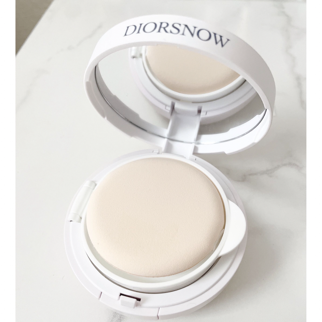 Dior(ディオール)の1度のみ使用/スポンジ未使用☆ディオールスノー UVシールドクッション c03 コスメ/美容のベースメイク/化粧品(ファンデーション)の商品写真