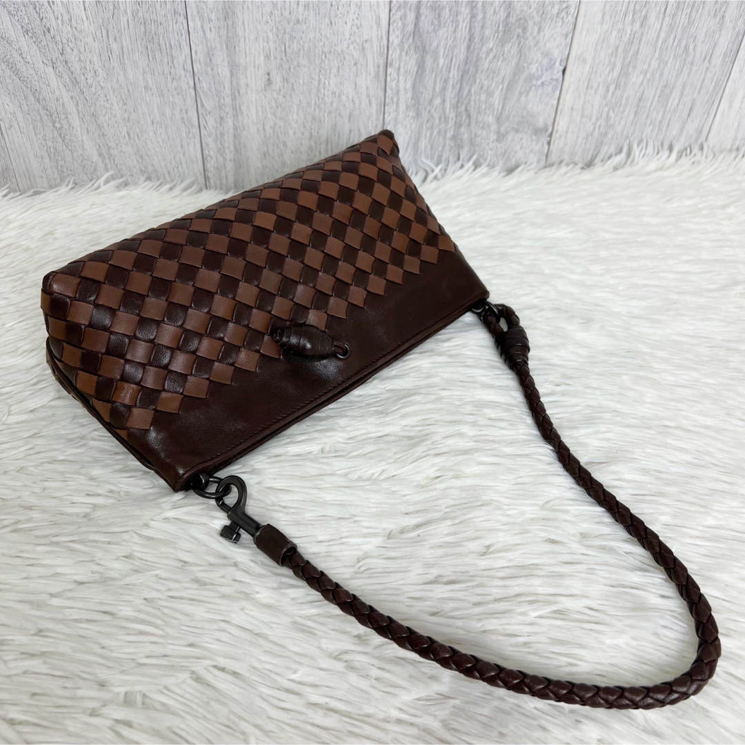 Bottega Veneta(ボッテガヴェネタ)の極美品♡希少カラー♡ボッテガヴェネタ レザー イントレチャート ショルダーバッグ レディースのバッグ(ショルダーバッグ)の商品写真