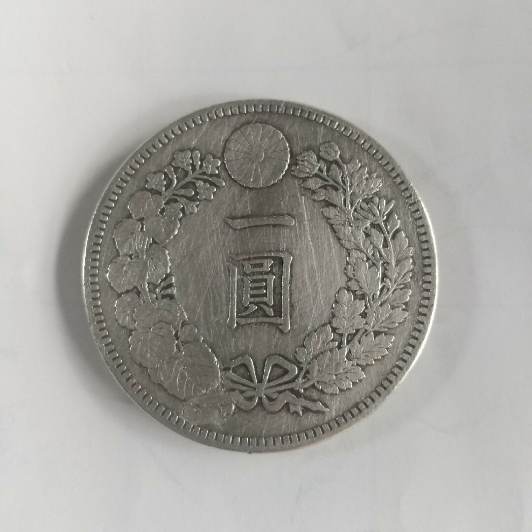 新１円銀貨 小型 明治27年 1894年本物保証の通販 by 花｜ラクマ