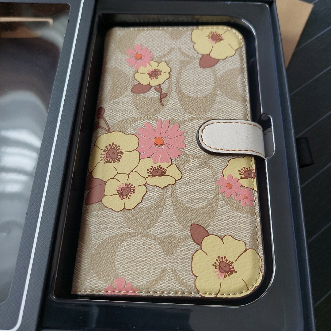 COACH(コーチ)のCOACH　iPhone14pro 手帳型ケース スマホ/家電/カメラのスマホアクセサリー(iPhoneケース)の商品写真