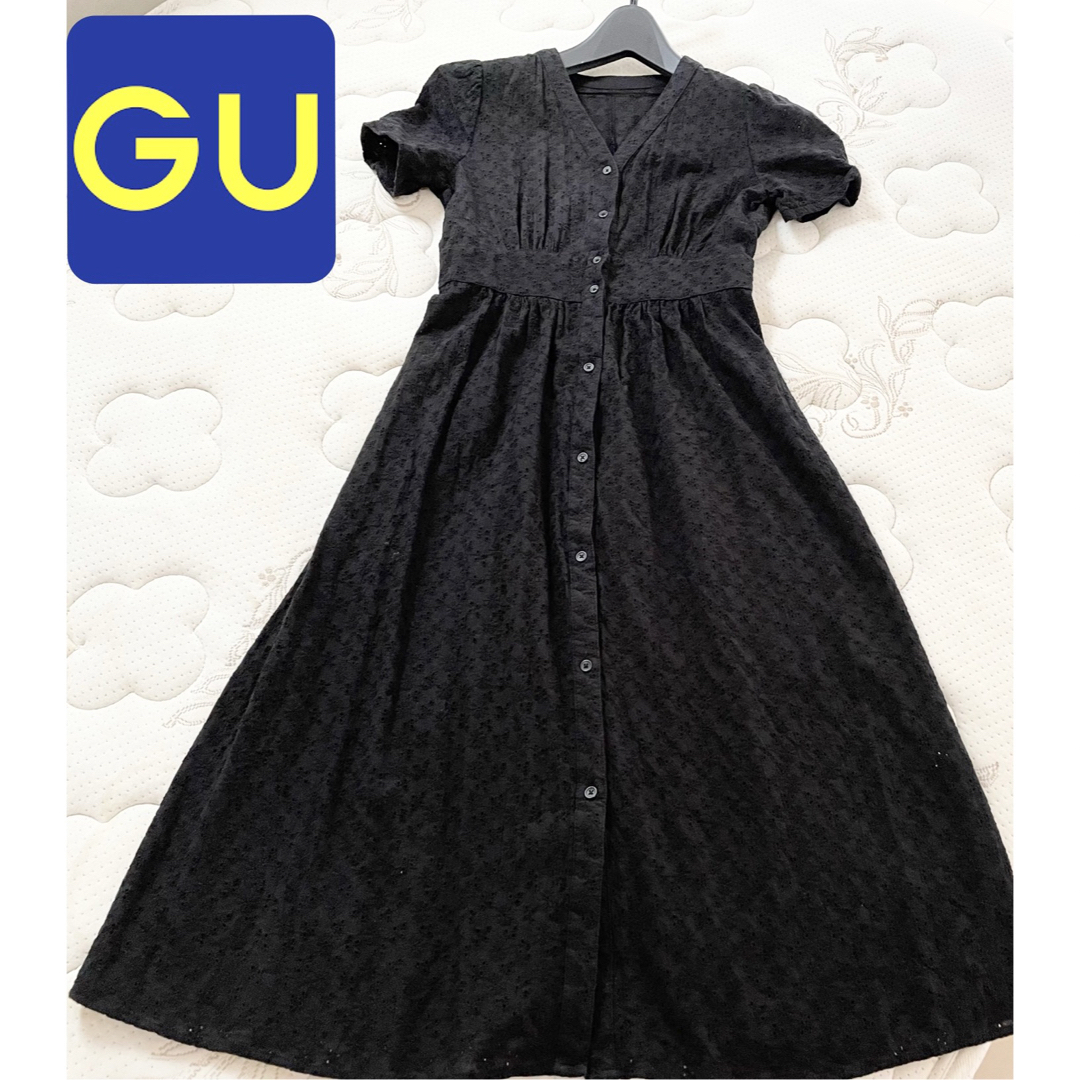 GU(ジーユー)の美品GUジーユーパフスリーブレースロングワンピース黒Sキャミワンピース付き レディースのワンピース(ロングワンピース/マキシワンピース)の商品写真