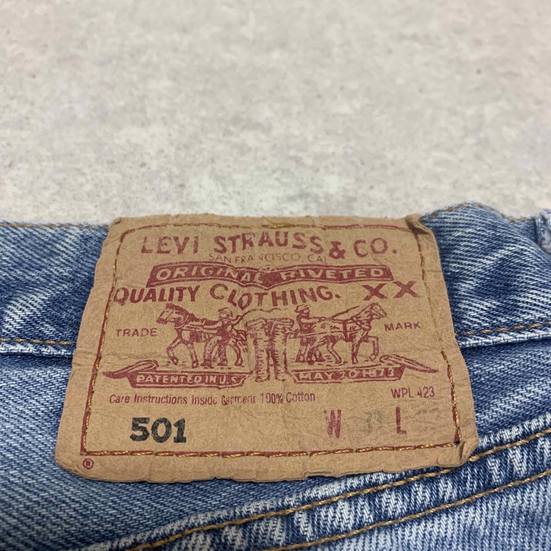 501(ゴーマルイチ)のLEVIS VINTAGE 501 ペンキ　デニム メンズのパンツ(デニム/ジーンズ)の商品写真