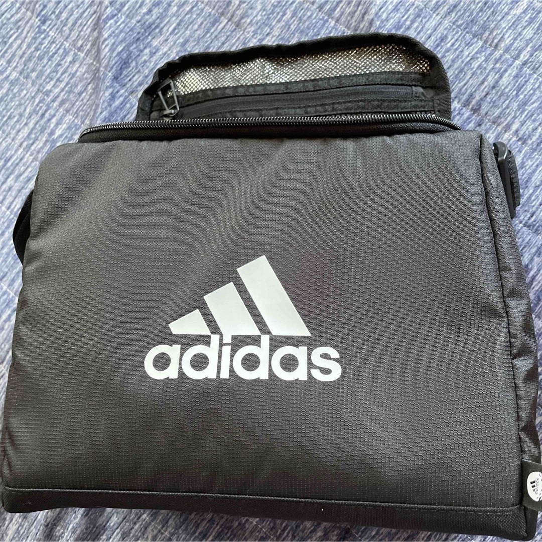 adidas(アディダス)の新品adidas保冷バック スポーツ/アウトドアのアウトドア(その他)の商品写真