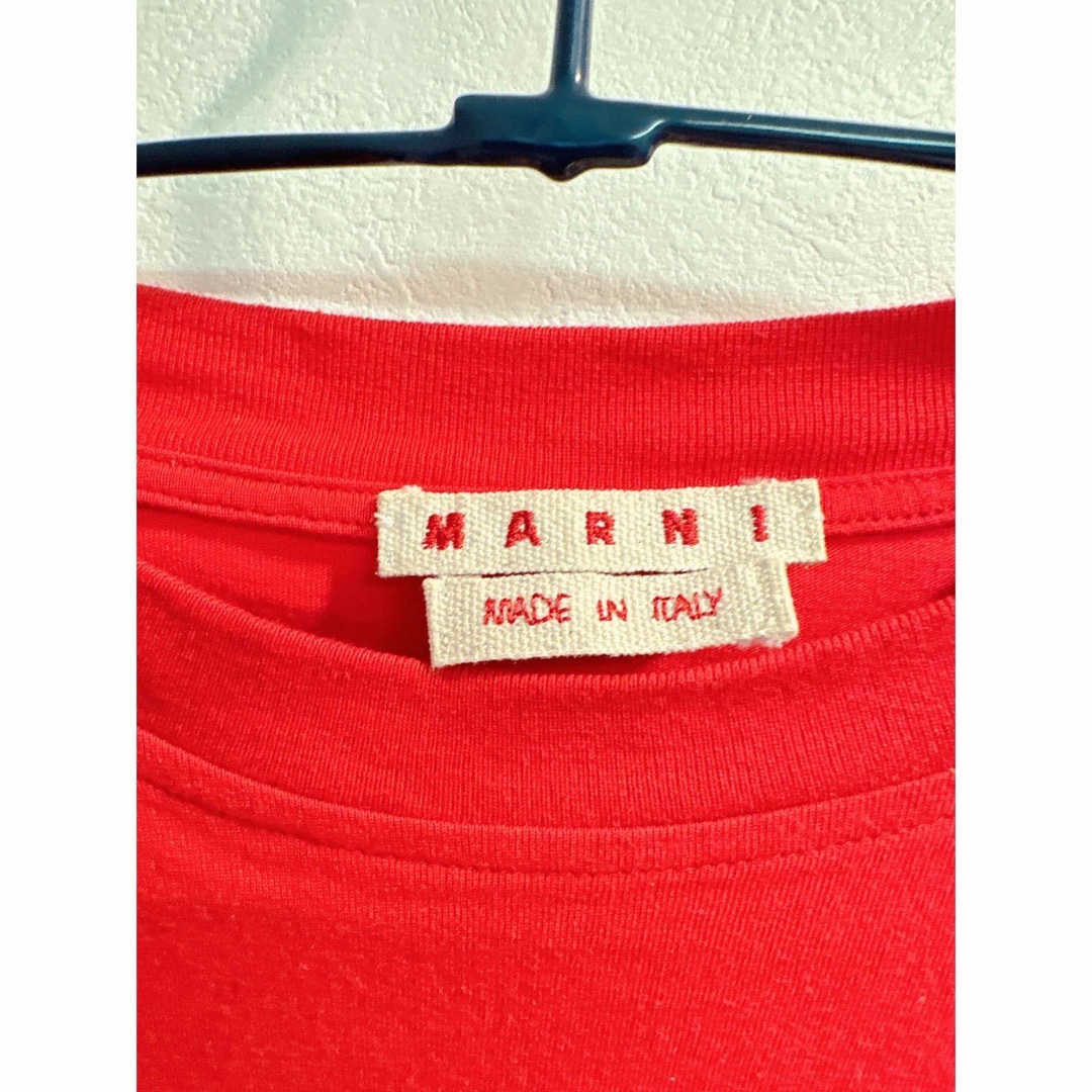 Marni(マルニ)のマルニ(MARNI)レッドTシャツ レディースのトップス(Tシャツ(長袖/七分))の商品写真