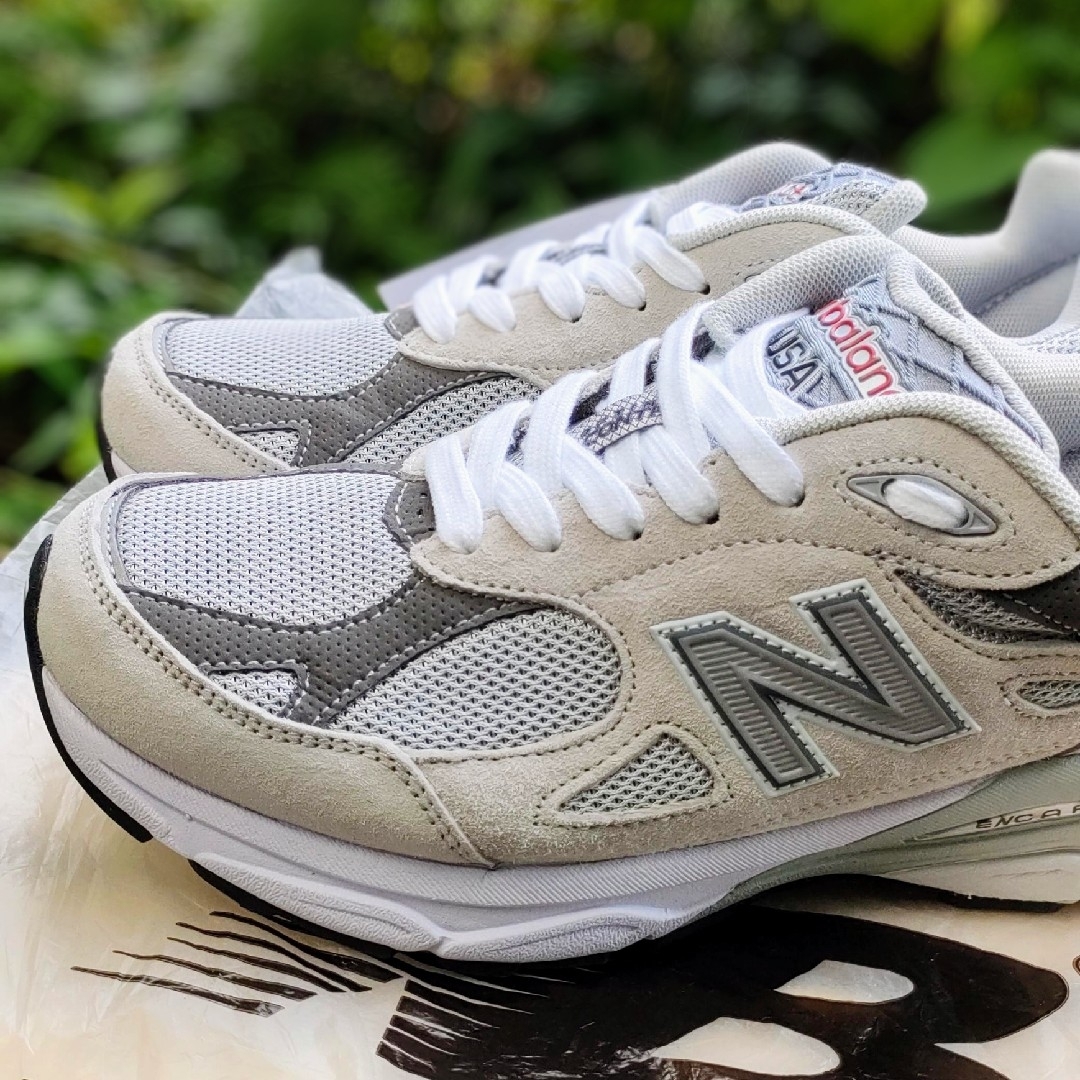 New Balance(ニューバランス)の週末限定値下げ new balance 990 GL3 US8 新品未使用品 メンズの靴/シューズ(スニーカー)の商品写真