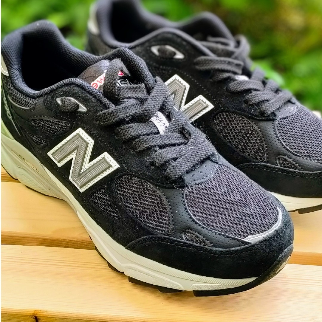 週末限定値下げ new balance 990 BK3 US7 新品未使用品 メンズの靴/シューズ(スニーカー)の商品写真