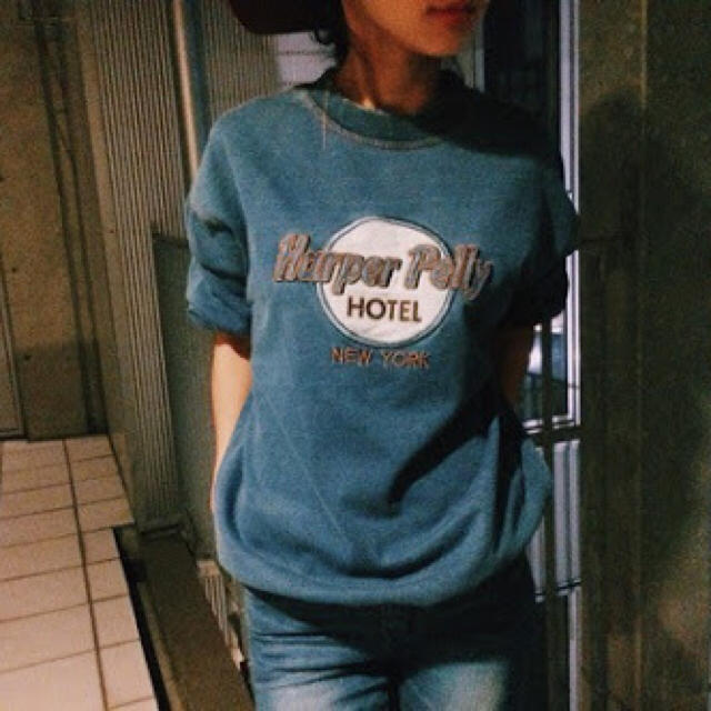 Ameri VINTAGE(アメリヴィンテージ)のAmeri★HARPER PERRY DENIM SWEAT レディースのトップス(トレーナー/スウェット)の商品写真