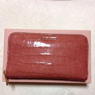 ミュウミュウ(MIU MIU)のmiumiu長財布(財布)