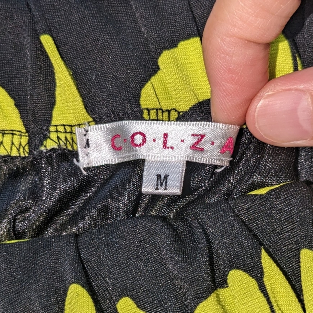 COLZA(コルザ)のCOLZA コルザ 総柄 メッセージ キャミソール ブラック イエロー M レディースのトップス(キャミソール)の商品写真