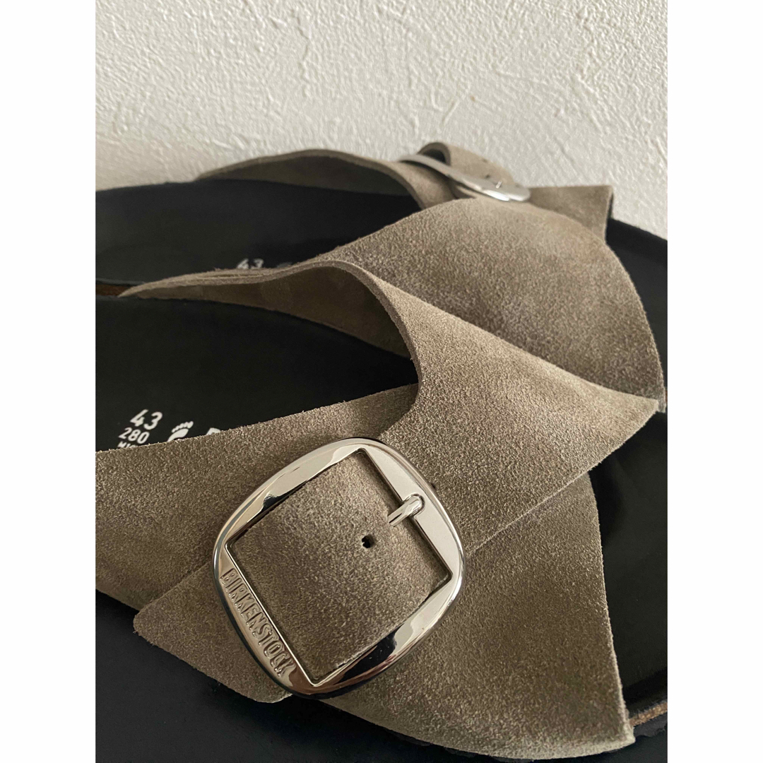 BIRKENSTOCK(ビルケンシュトック)の【新品】ビルケンシュトック　アローサ　ビックバックル　サンダル　43 メンズの靴/シューズ(サンダル)の商品写真
