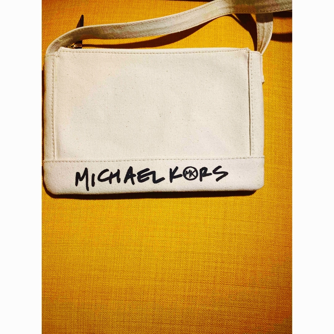 Michael Kors(マイケルコース)のMICHAEL KORS メッセンジャーバッグ レディースのバッグ(メッセンジャーバッグ)の商品写真