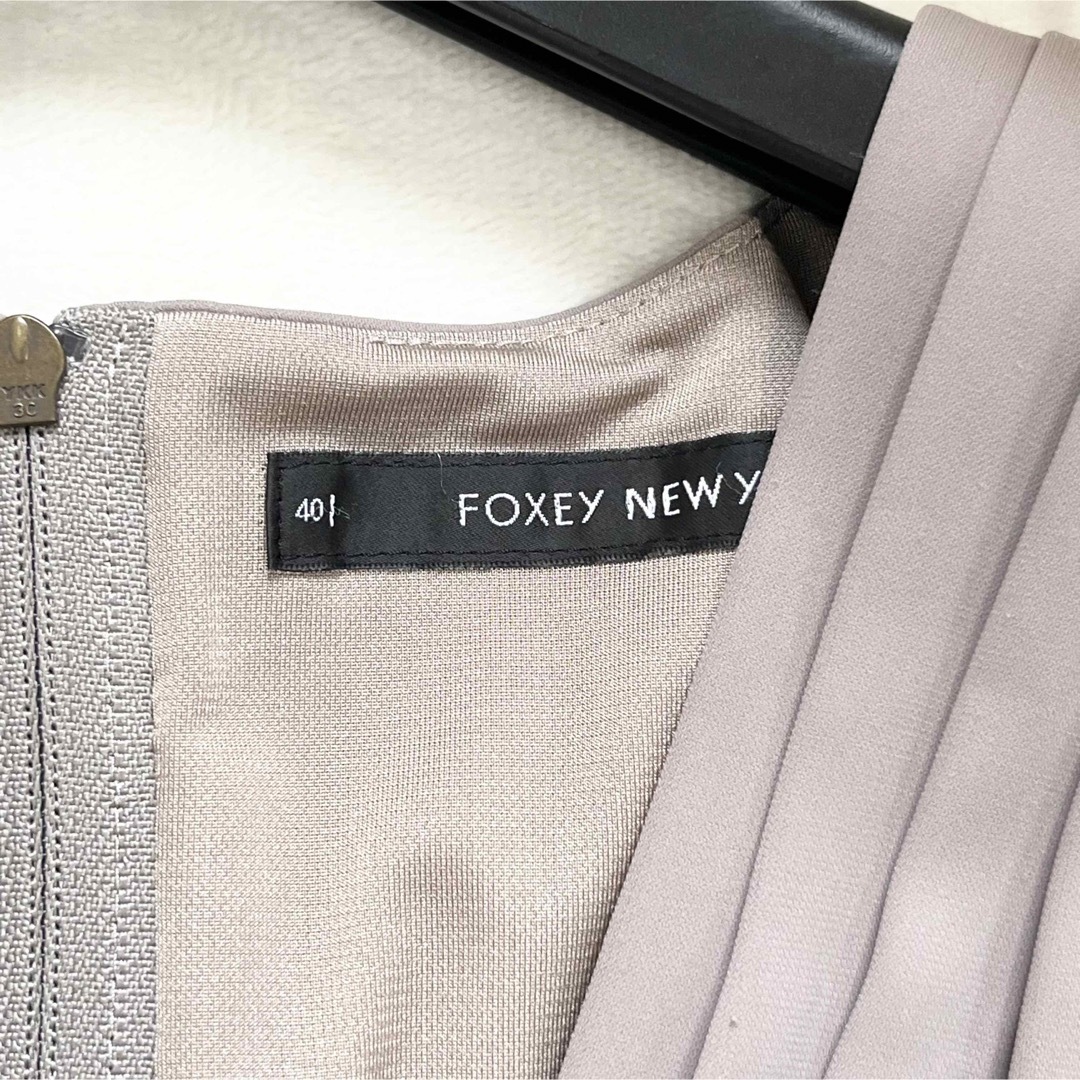 FOXEY NEW YORK(フォクシーニューヨーク)のFOXEYNEWYORK サイズ40 カシュクールバルーンワンピース 自宅洗濯可 レディースのワンピース(ひざ丈ワンピース)の商品写真