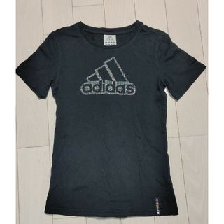 アディダス(adidas)のadidasレディースシャツ(Tシャツ(半袖/袖なし))