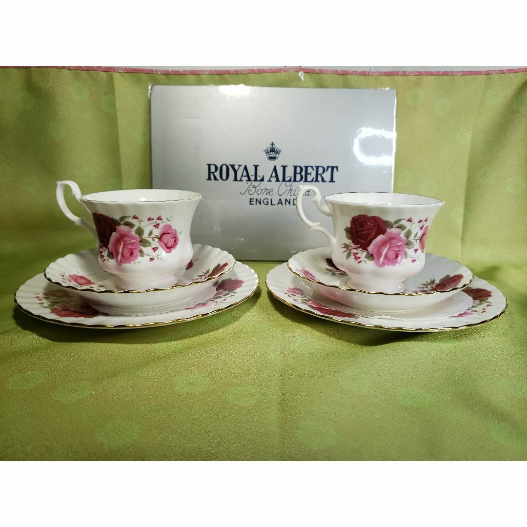 ROYAL ALBERT   ロイヤルアルバート 大きい薔薇柄のカップ＆ソーサー