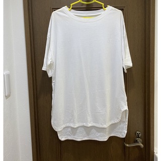 ティティベイト(titivate)のロングTシャツ　チュニック(Tシャツ(半袖/袖なし))
