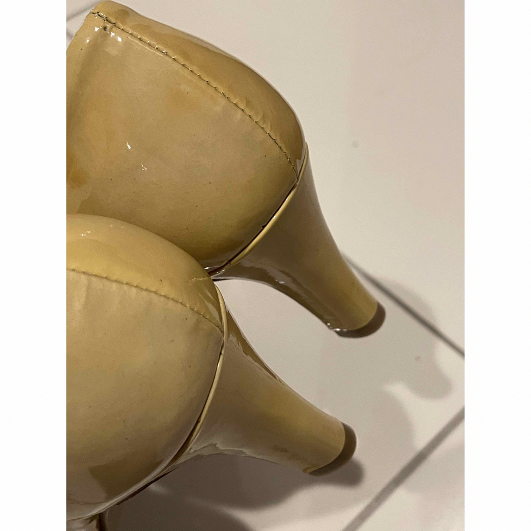 ネオリズム　エナメルパンプス レディースの靴/シューズ(ハイヒール/パンプス)の商品写真