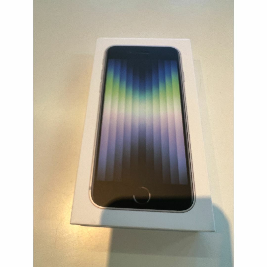 超美品 SIMフリー iphone SE3 64GB スターライト-