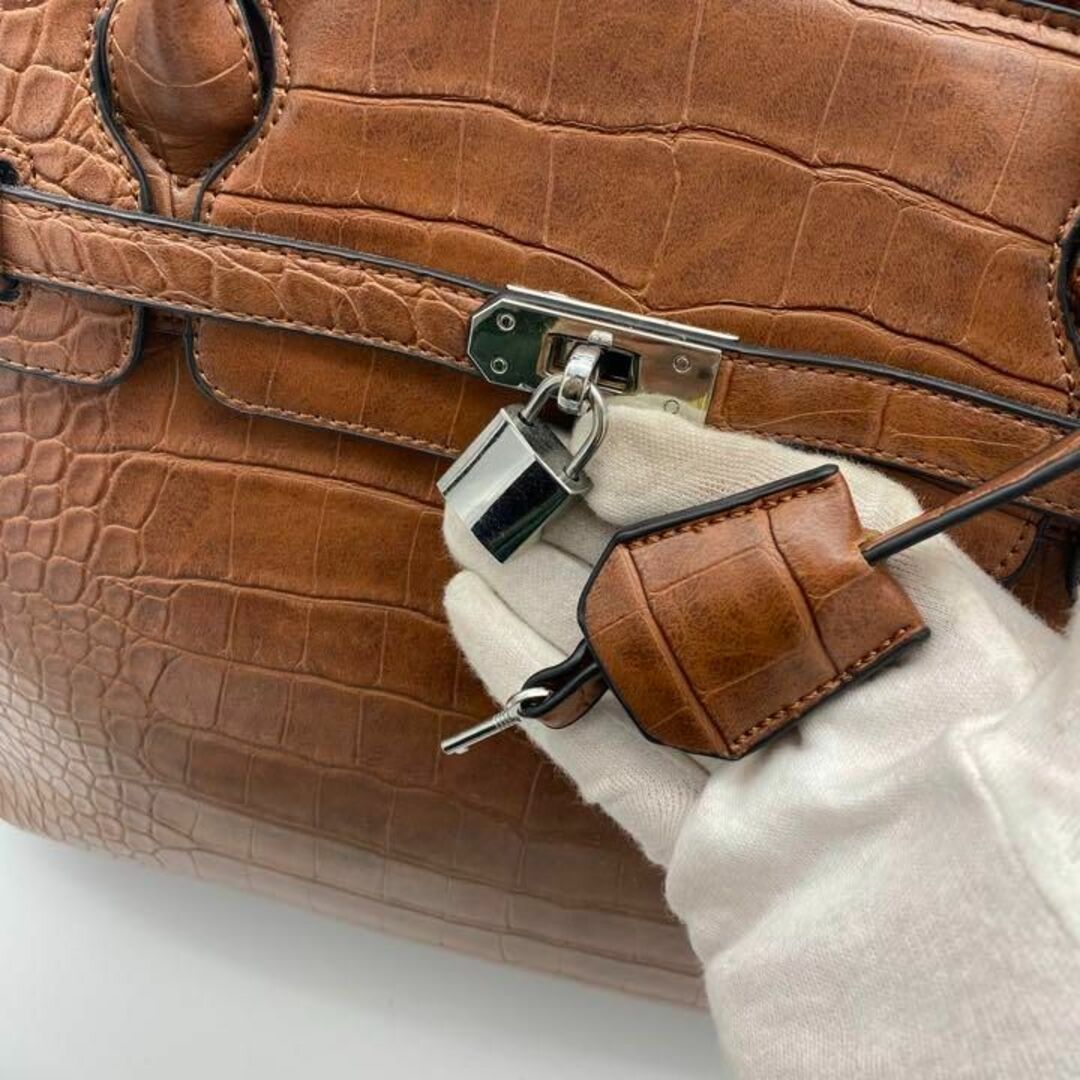 美品】2way クロコダイル ベルトライン 鍵 南京錠 トートバッグ 肩掛け